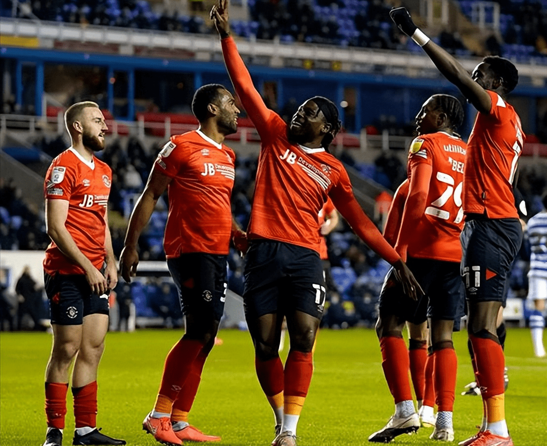 关于斯旺西客场逼平对手,争取保级机会的信息 关于斯旺西客场逼平对手,争取保级机会的信息