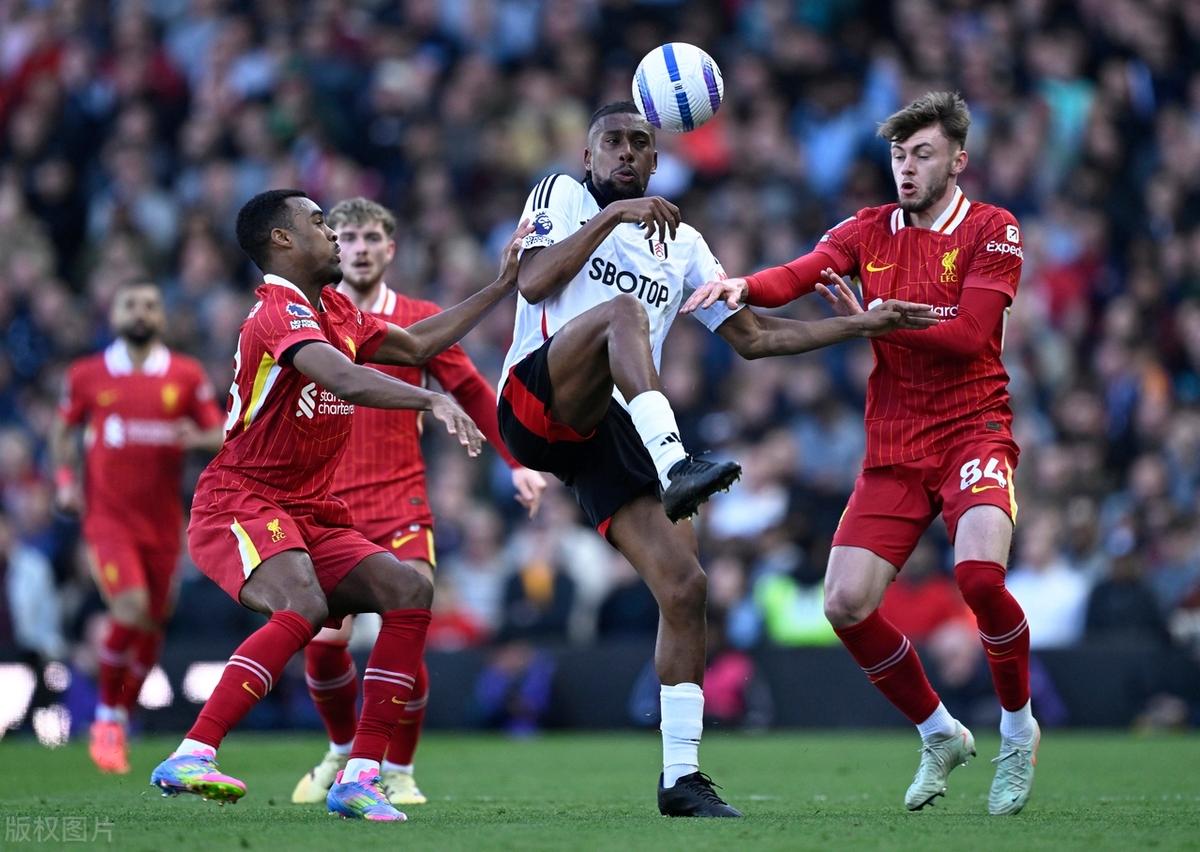 利物浦遇强敌难挡,客场苦战 利物浦遇强敌难挡,客场苦战