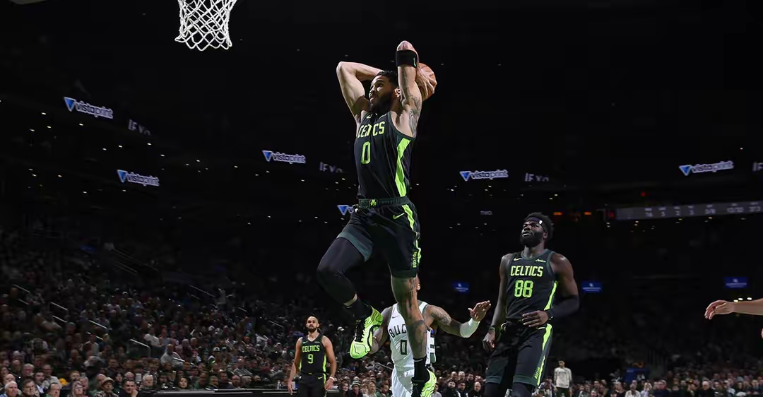 雄鹿击败凯尔特人，字母哥独得35分的简单介绍