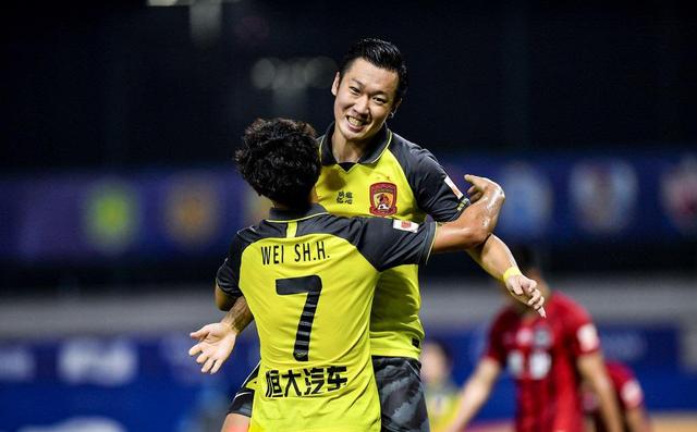 关于强强首次对话，谁能笑到最后？的信息