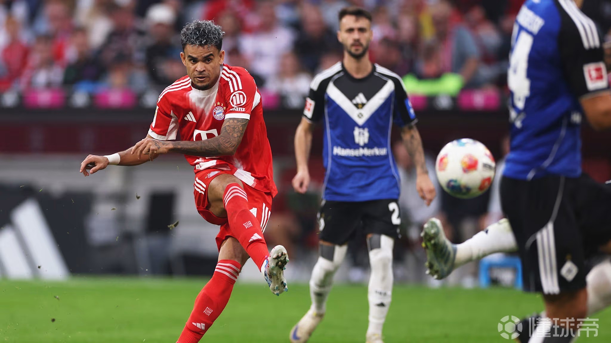 爱游戏体育平台-德甲联赛球员在场上的表现和技术进步
