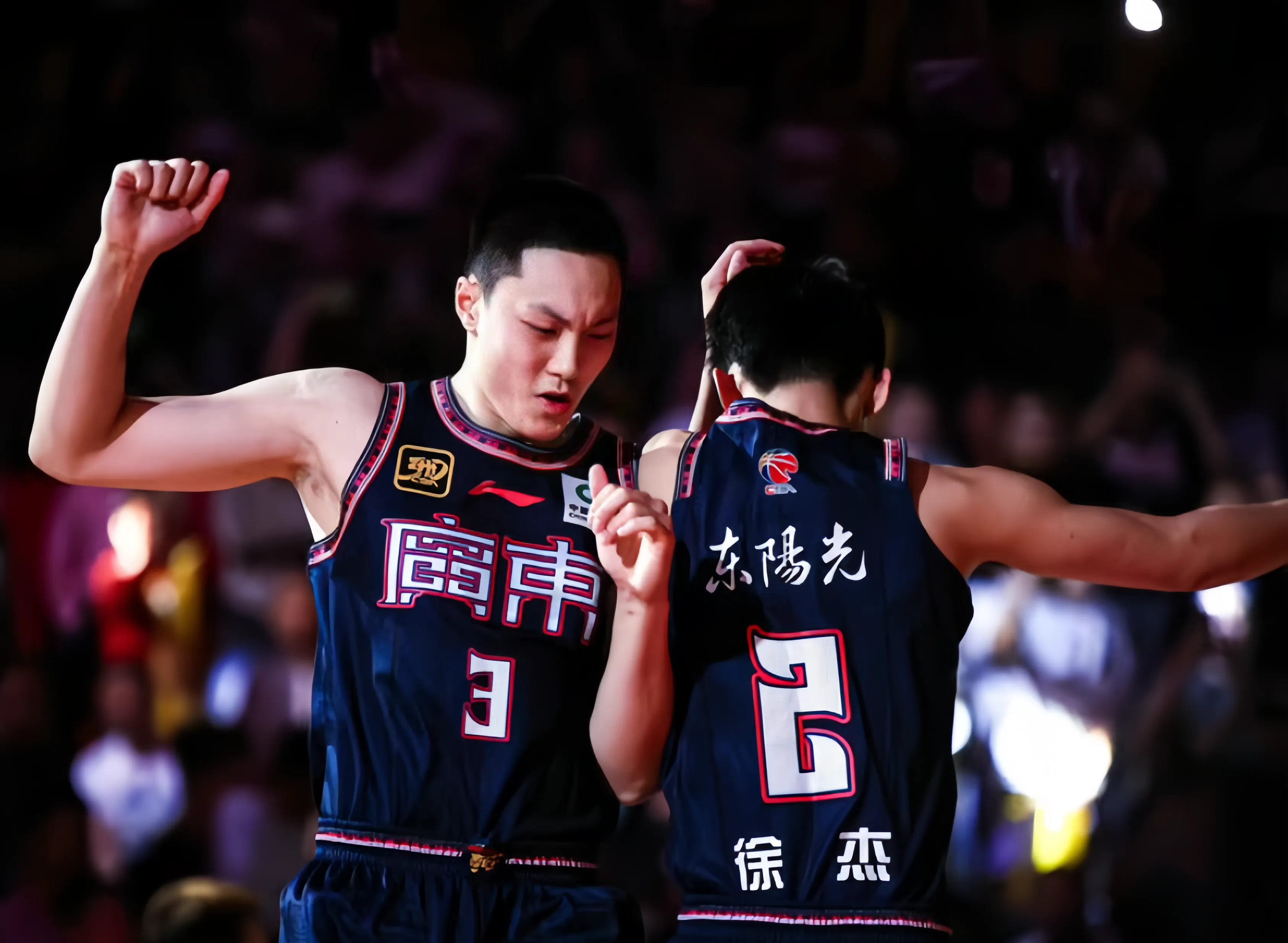 爱游戏官方登录入口-吉林男篮逆转辽宁获得关键胜利