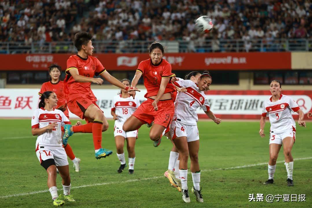 爱游戏登录-关于女足比赛现场火爆，球迷欢呼不停的信息