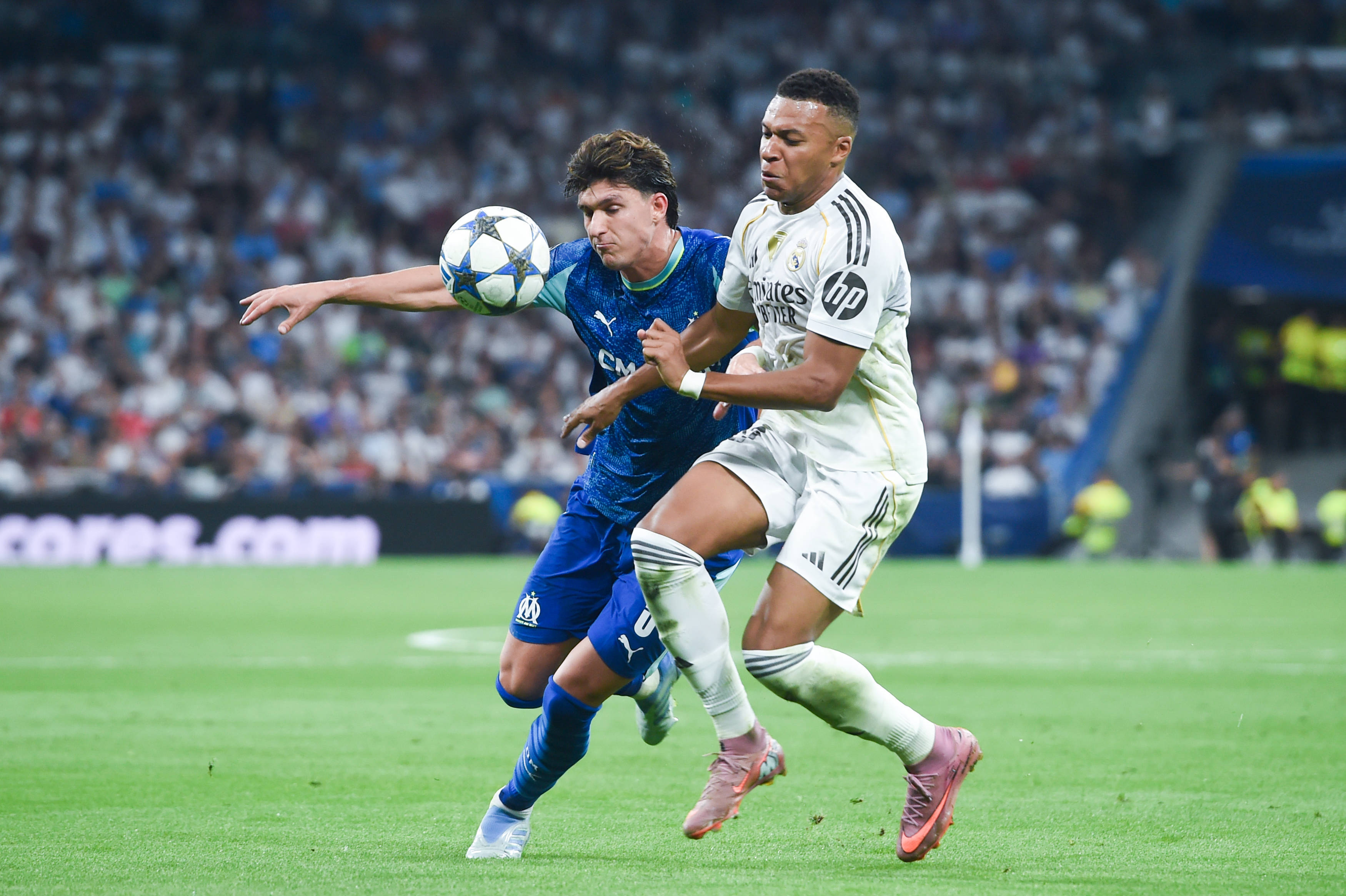 爱游戏app-皇马惨遭淘汰，欧冠梦碎